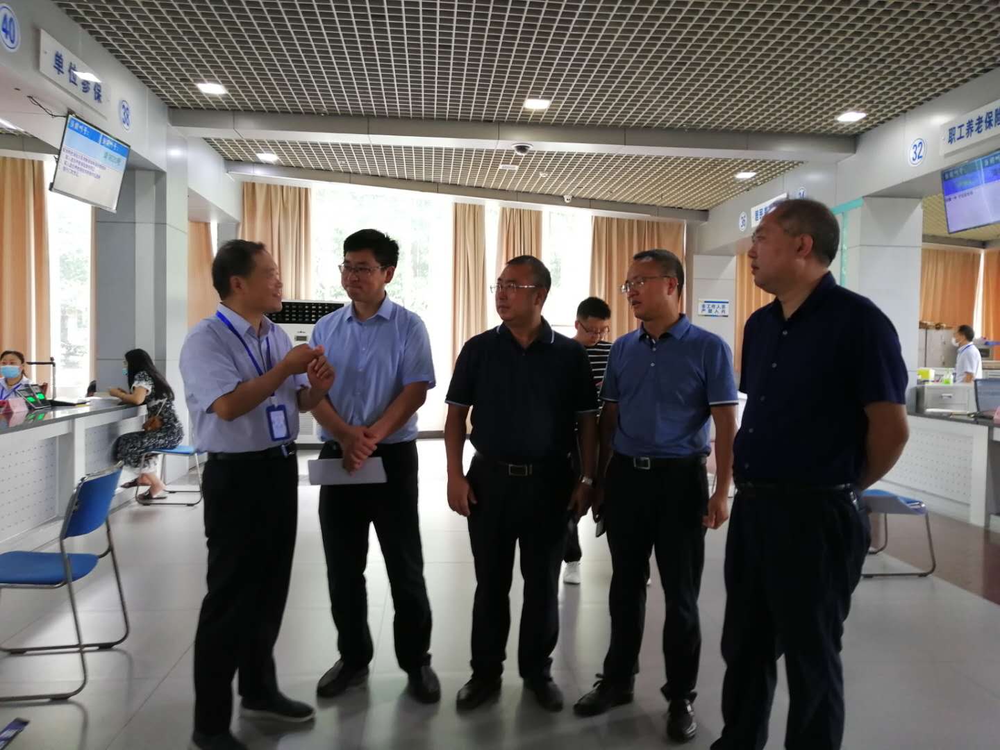 Image title Image title