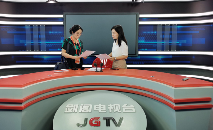 Image title Image title