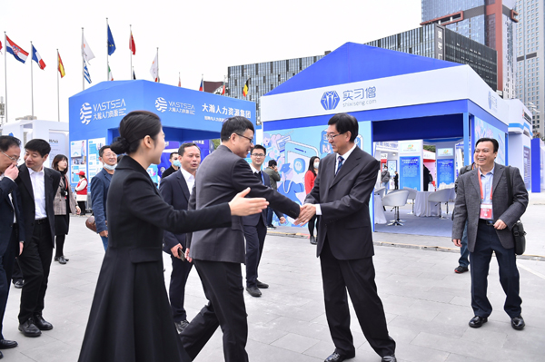 Image title Image title