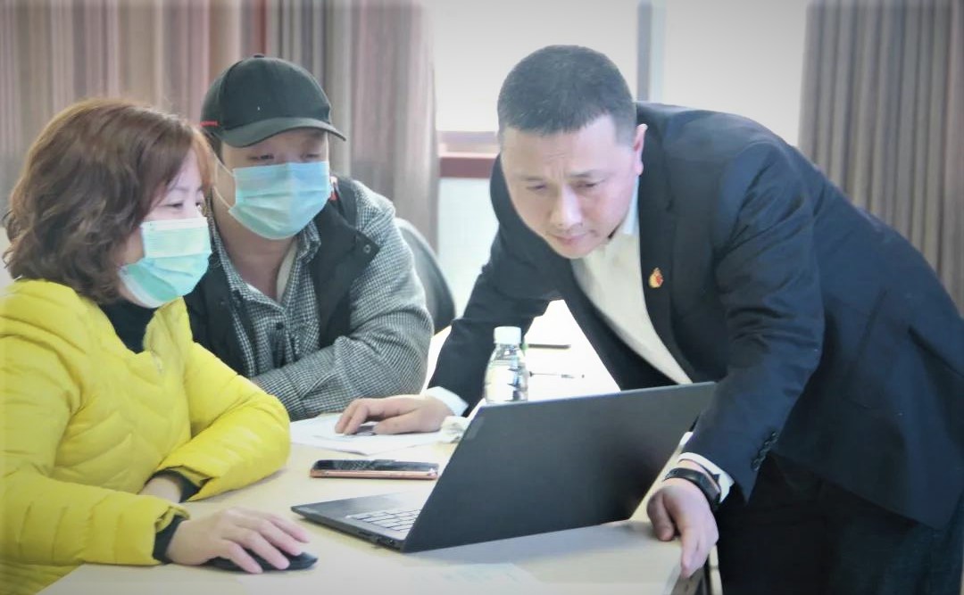 Image title Image title