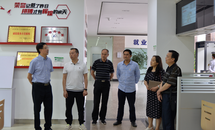 Image title Image title