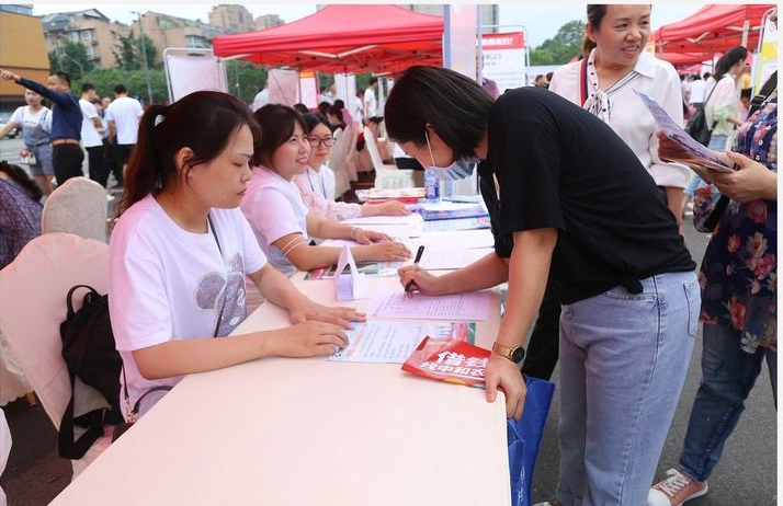 Image title Image title