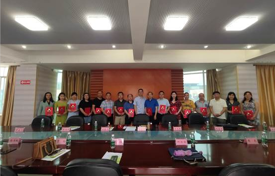 Image title Image title