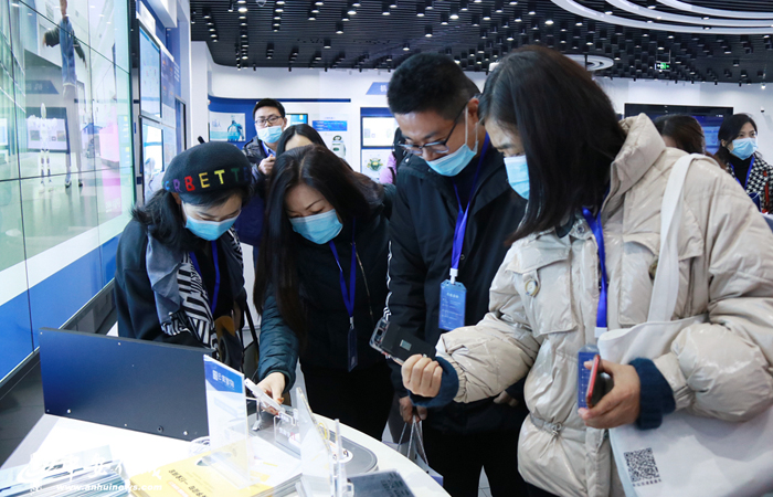 Image title Image title