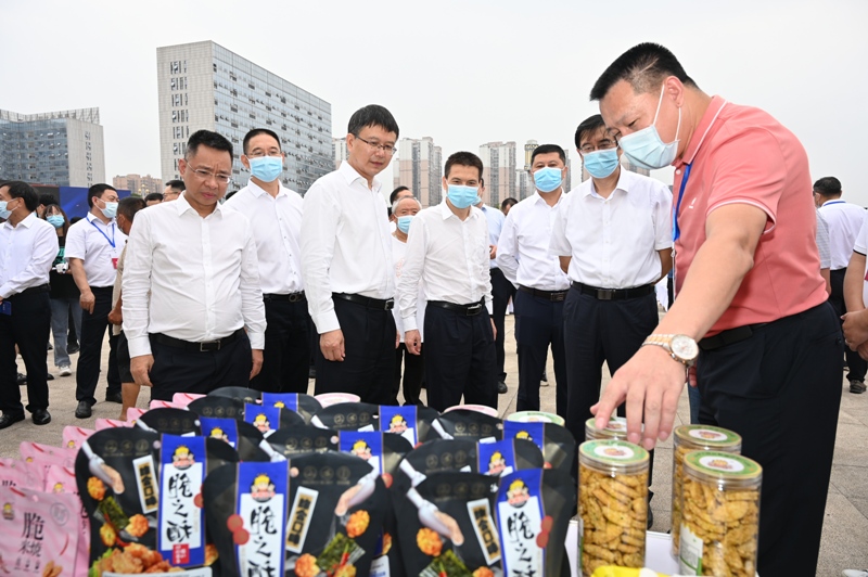 Image title Image title